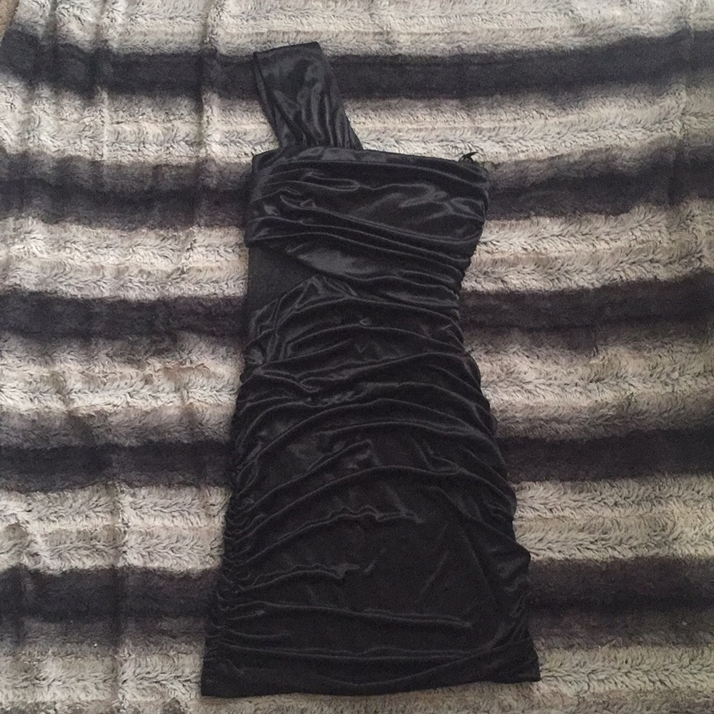 Black mini dress zipper back